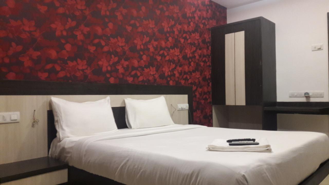 Hotel Naivedya Aurangabad  Luaran gambar